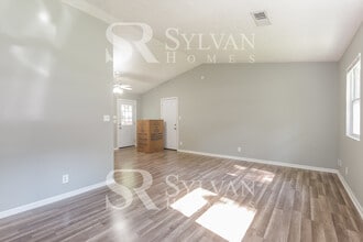 1088 Wayne Dr SW in Snellville, GA - Building Photo - Building Photo