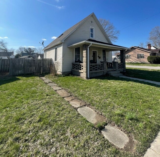 property at 1002 S 20th St