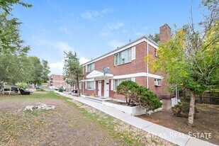 1861 W Mosier Pl in Denver, CO - Building Photo