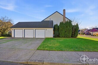 16101 SE 18th St in Vancouver, WA - Building Photo - Building Photo