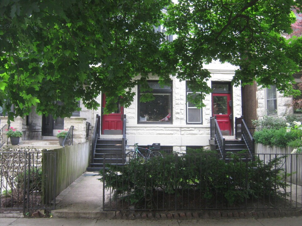 2522 N Burling St-Unit -3 in Chicago, IL - Foto de edificio