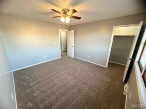 23109 Triple Ln, Unit #13 in St. Robert, MO - Foto de edificio - Building Photo