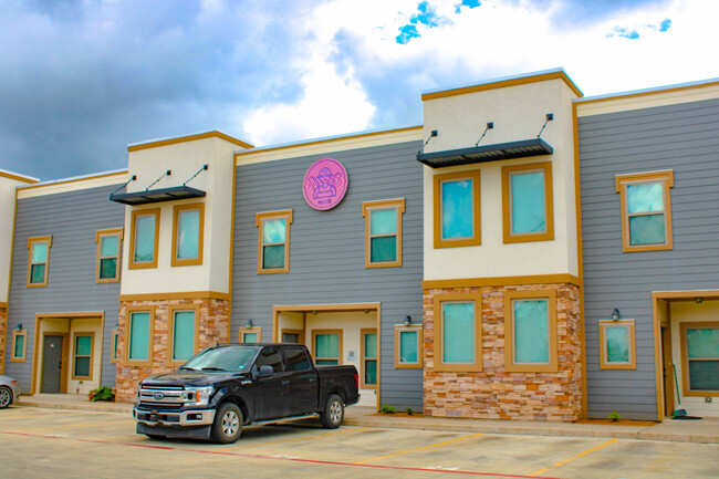 305 S 25th St, Unit D29 in Hidalgo, TX - Building Photo - Building Photo