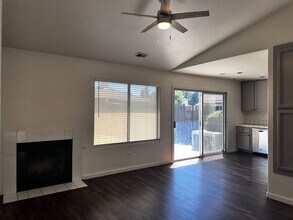 1319 Longfellow Cir in Roseville, CA - Building Photo - Building Photo