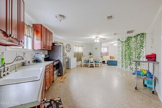 1203 Minnesota Ave in Lynn Haven, FL - Building Photo - Building Photo
