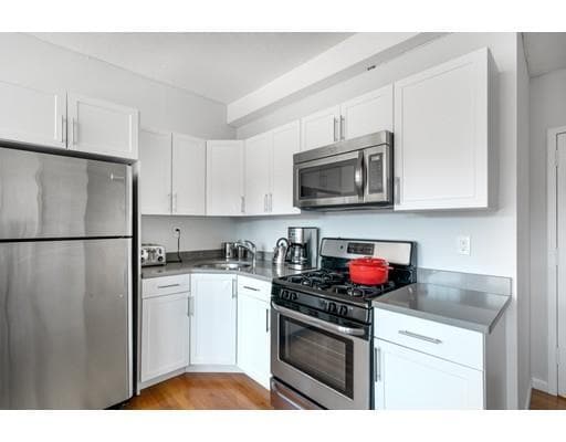 179 St Botolph St in Boston, MA - Building Photo