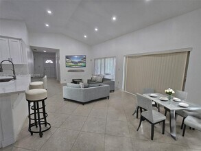 15160 SW 128th Ave in Miami, FL - Building Photo - Building Photo