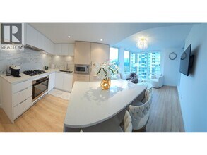 1500 Fern St in North Vancouver, BC - Building Photo - Building Photo