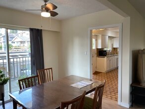 7037 Gibson St in Burnaby, BC - Building Photo - Building Photo