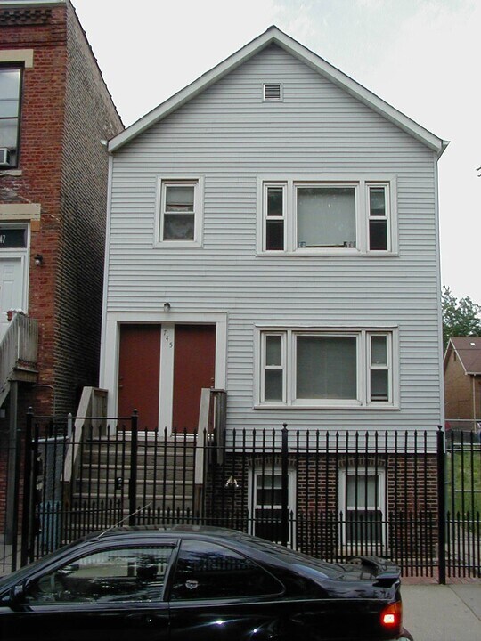 745 N Throop St, Unit #1 in Chicago, IL - Building Photo