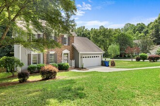 6649 Speight Cir in Raleigh, NC - Building Photo - Building Photo