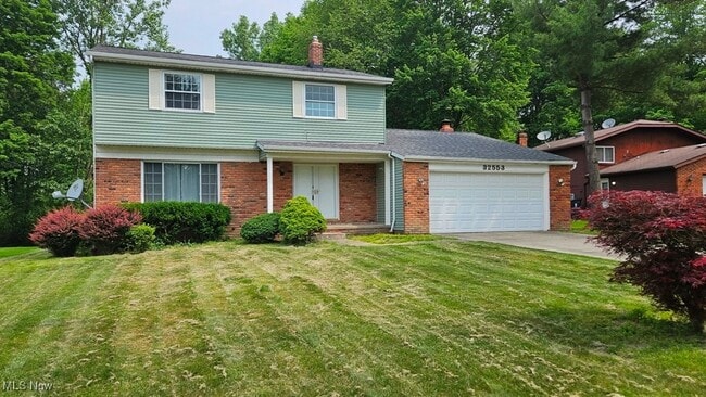 32553 N Roundhead Dr in Solon, OH - Building Photo - Building Photo