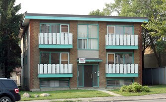 9859 82nd Ave NW in Edmonton, AB - Building Photo