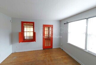 433 W 70th St in Jacksonville, FL - Building Photo - Building Photo