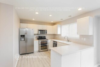 21771 Omaha Ave in Parker, CO - Foto de edificio - Building Photo