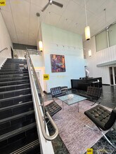 560 Commonwealth Ave, Unit 307 in Boston, MA - Foto de edificio - Building Photo