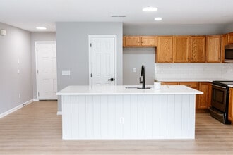 215 Dillard Mill Dr in Bluffton, SC - Building Photo - Building Photo