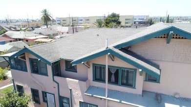 1618 West 46th Street in Los Angeles, CA - Building Photo - Building Photo