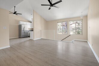 5321 Colodny Dr in Agoura Hills, CA - Building Photo - Building Photo