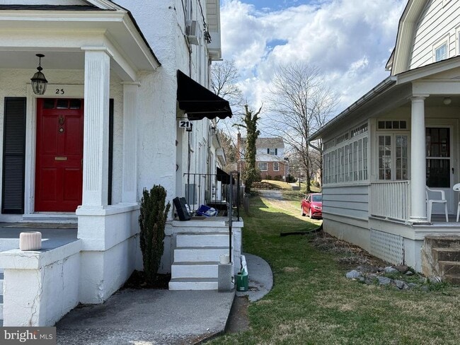 property at 21 S Stewart St