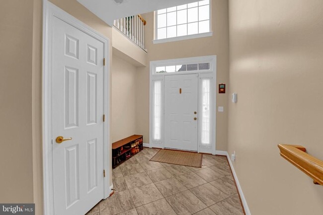 14197 Madrigal Dr in Woodbridge, VA - Building Photo - Building Photo