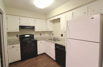 442 Stewarts Ferry Pike in Nashville, TN - Building Photo - Building Photo