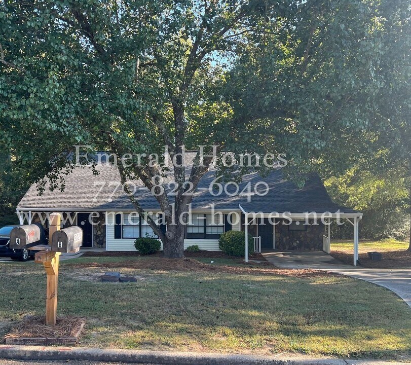 3028 Dale Ct in Snellville, GA - Building Photo