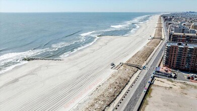 75 E Broadway in Long Beach, NY - Building Photo - Building Photo