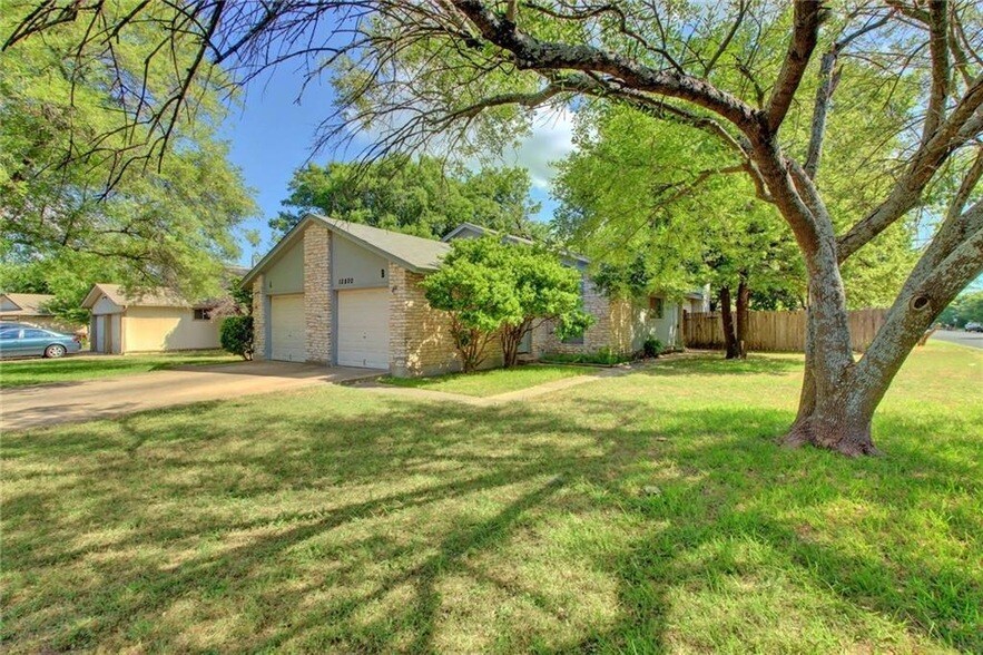 12820 Copper Cliff Ave, Unit B in Austin, TX - Building Photo