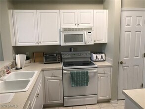 3960 Loblolly Bay Dr in Naples, FL - Foto de edificio - Building Photo
