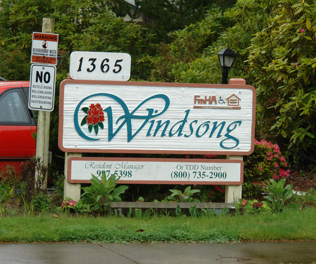 Windsong Senior Apartments in Florence, OR - Building Photo - Building Photo