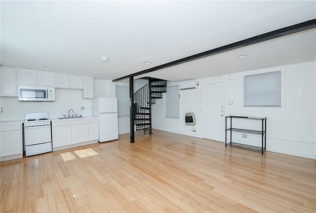 206 S Sims Ave in Bryan, TX - Building Photo - Building Photo