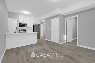6226 Hampton Gray Ave in Edmonton, AB - Building Photo - Building Photo