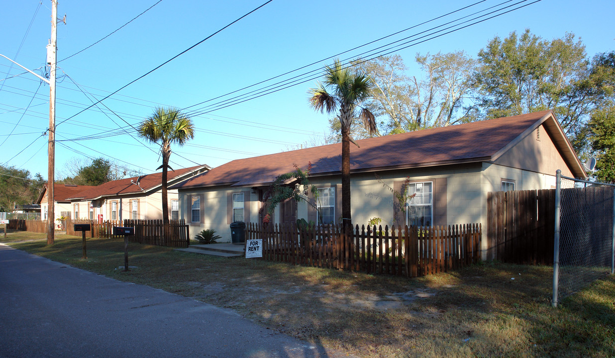 1725 E 28th St in Jacksonville, FL - Building Photo