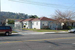 824 E Chevy Chase Dr Apartments