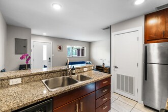 202 N Fremont Ave in Tampa, FL - Foto de edificio - Building Photo