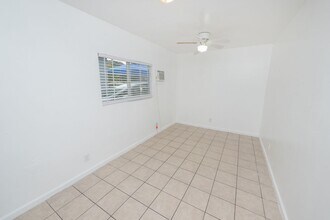 1174-76 E Washington Ave in El Cajon, CA - Building Photo - Building Photo