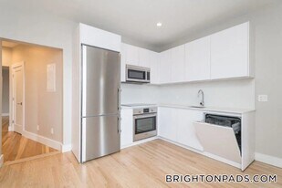 31 South St, Unit 2 in Boston, MA - Building Photo