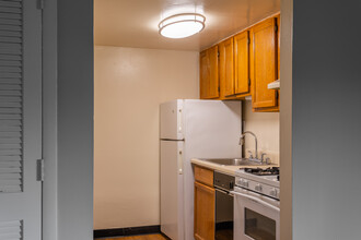 Rollingwood Apartments in Silver Spring, MD - Foto de edificio - Interior Photo