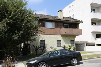 1661 Selby Ave in Los Angeles, CA - Foto de edificio - Building Photo