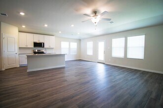 2106 Dunbar Dr in Sherman, TX - Building Photo - Building Photo