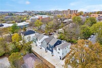 325 W Rock St in Fayetteville, AR - Foto de edificio - Building Photo