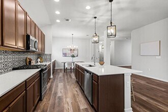 7909 Catbird Ln in Austin, TX - Building Photo - Building Photo