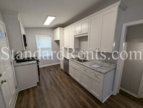 263 Rocking Hill Dr SW in Marietta, GA - Building Photo - Building Photo
