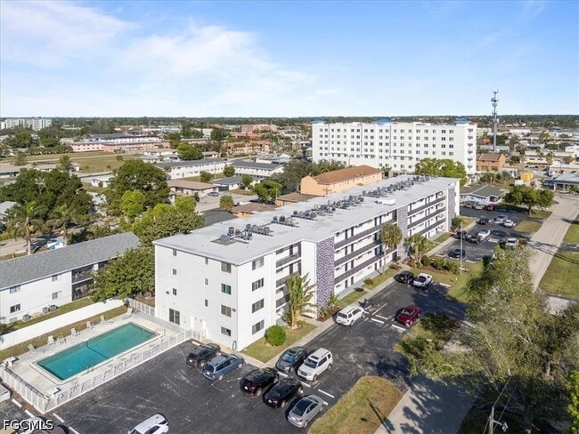 property at 4906 Victoria Dr