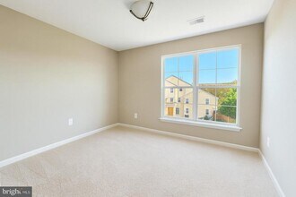 44180 Shady Glen Terrace in Ashburn, VA - Building Photo - Building Photo