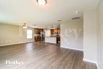 2037 Tyson Lake Dr in Jacksonville, FL - Building Photo - Building Photo