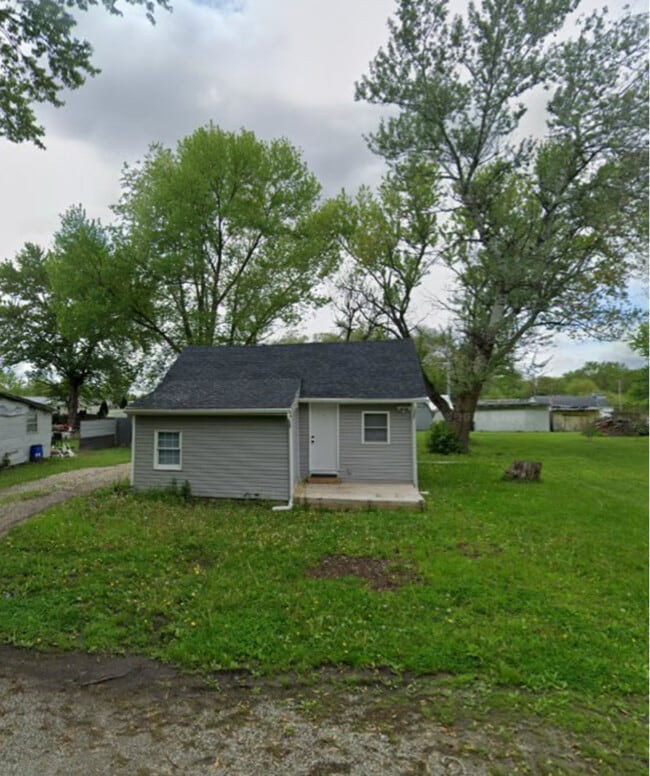 property at 1008 Shelby St