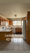 535 Zachary Dr in Lebanon, MO - Foto de edificio - Building Photo
