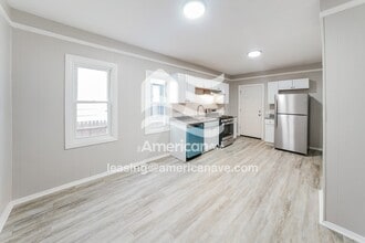 593 Emerson St in Rochester, NY - Foto de edificio - Building Photo